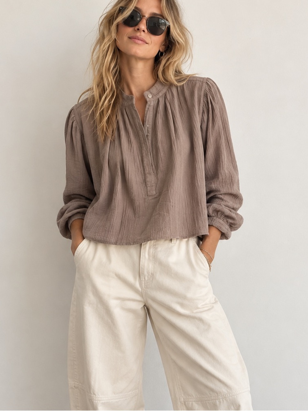 Suzie Kondi 100% Cotton Gauze Poet Shirt XS
Taupe New with Tags Minimalist Boho